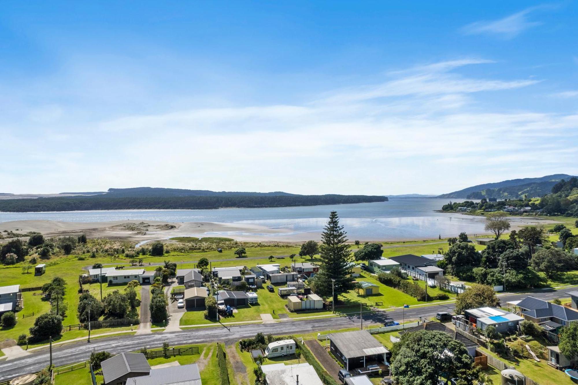Port Waikato Holiday Park Ngoại thất bức ảnh