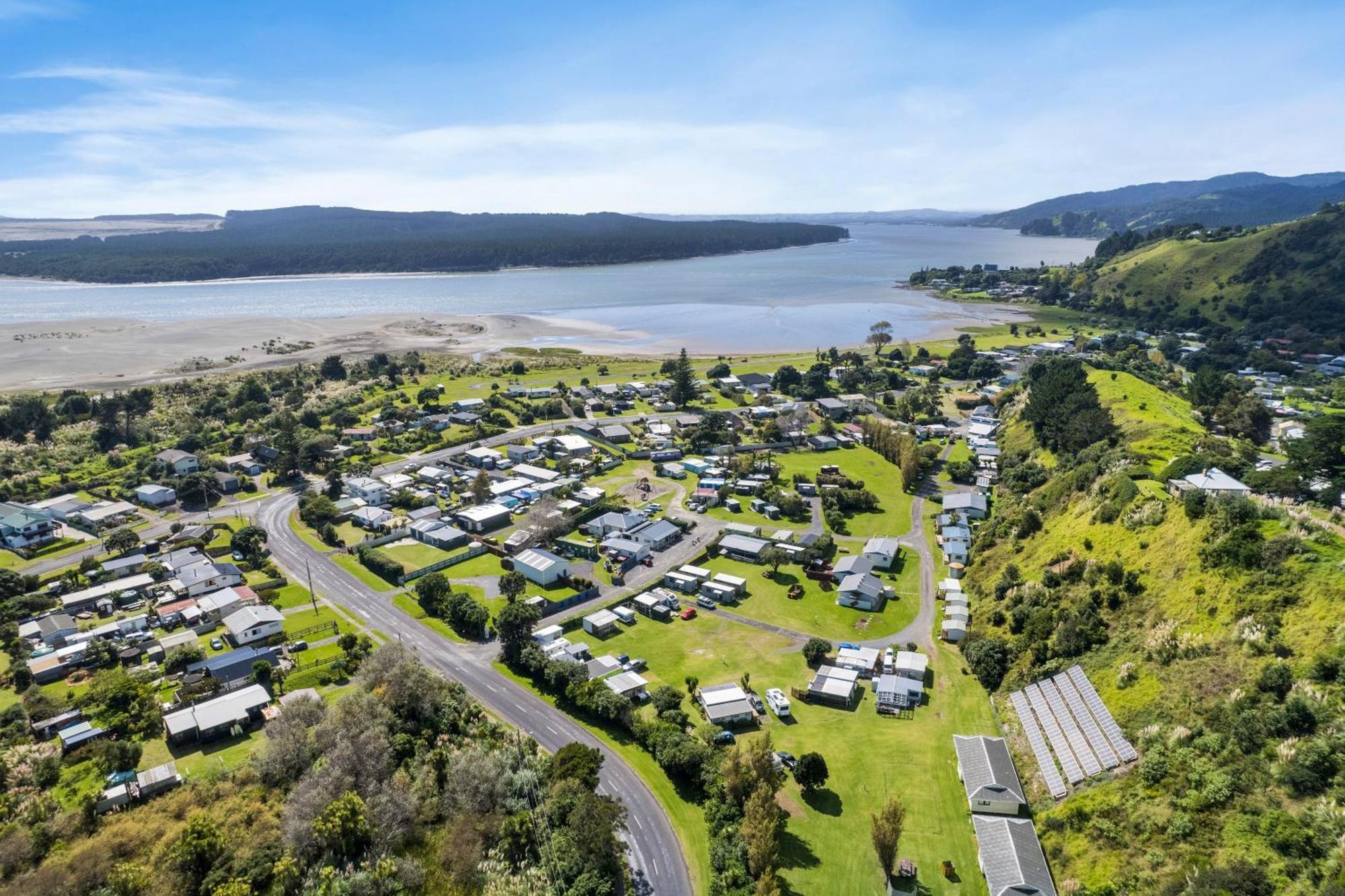 Port Waikato Holiday Park Ngoại thất bức ảnh