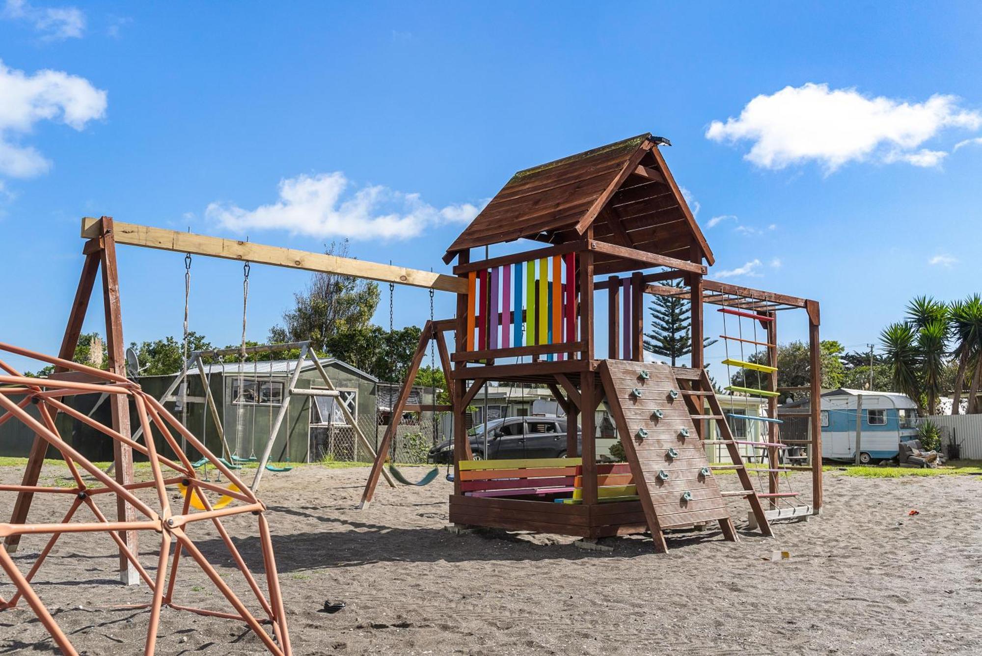 Port Waikato Holiday Park Ngoại thất bức ảnh