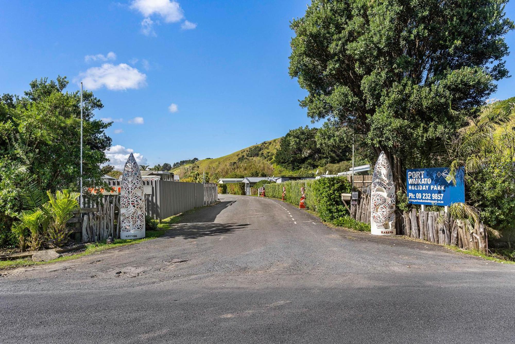 Port Waikato Holiday Park Ngoại thất bức ảnh
